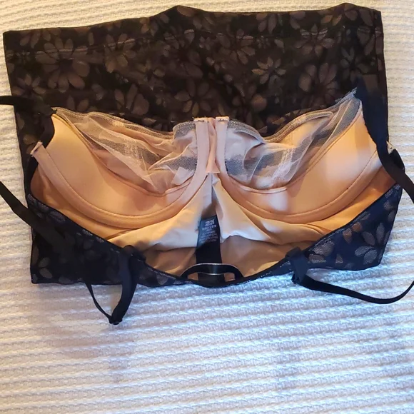 Victoria Secret Floral Black Camisole Top With Underwire And Lace - Picture 5 of 7